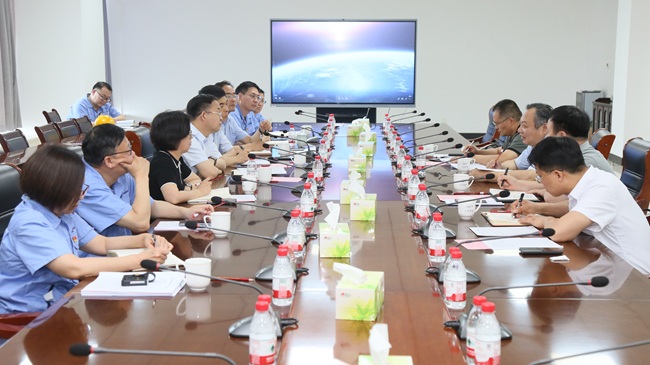 河南省國資委黨委副書記、主任吳祖明一行到萬基控股集團調(diào)研